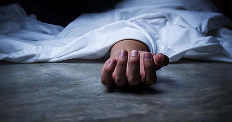 ঝালকাঠিতে নৌ কর্মকর্তা’র প্রাইভেট কার খাদে, শিশু নিহত