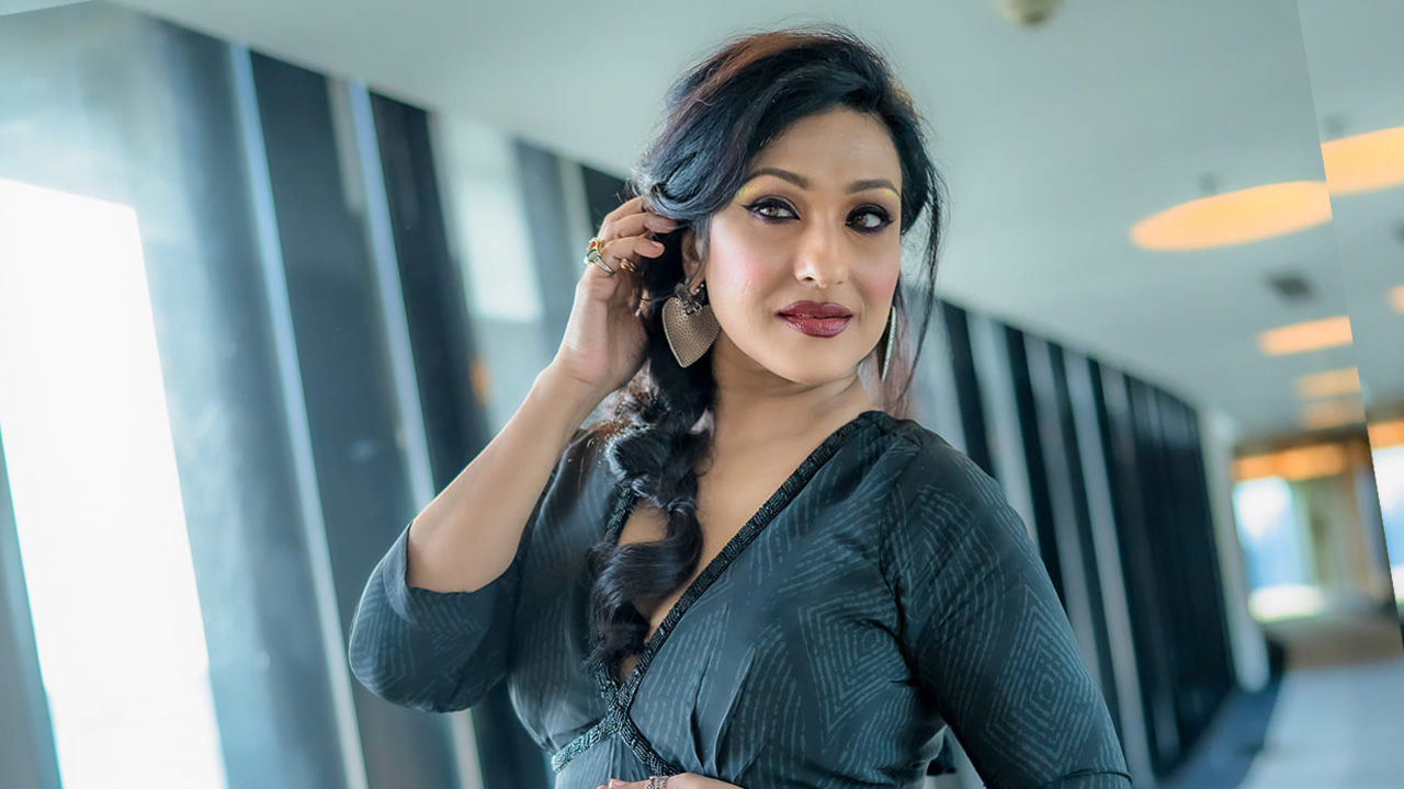 আমি কাজ করতে চাই না : ঋতুপর্ণা